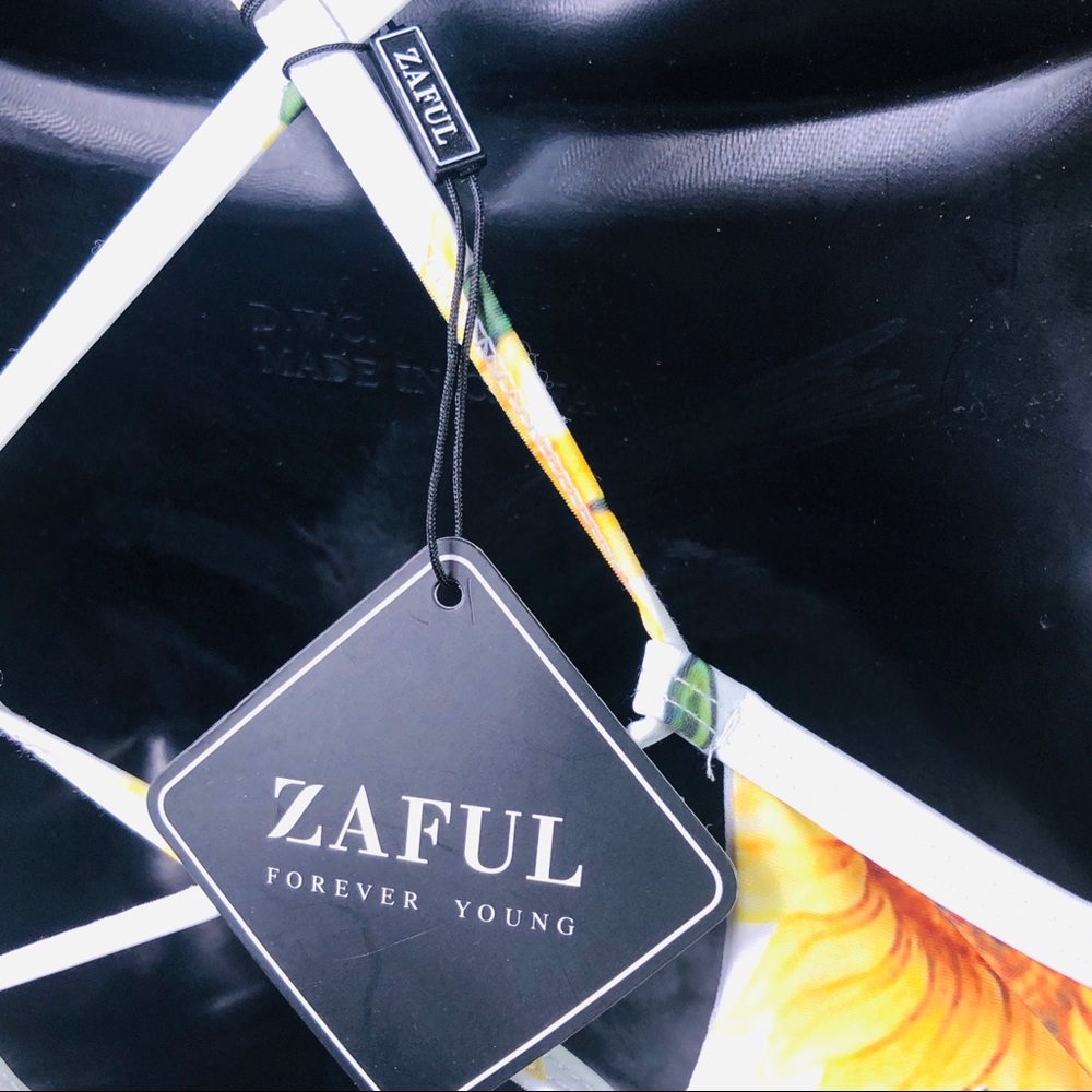 ZAFUL NEW Bikini Top, sunflowers print crisscross back closure - Picture 8 of 9